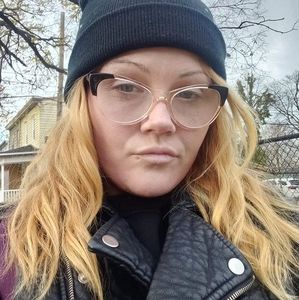 Meet your Posher, Crissy